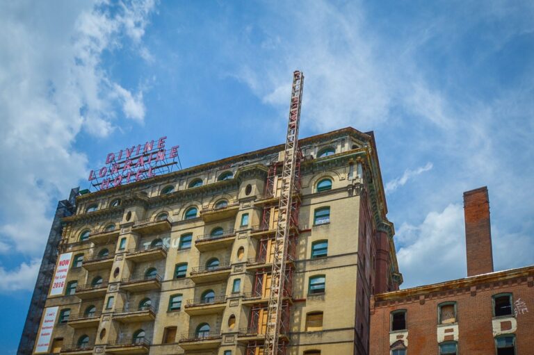 divine lorraine