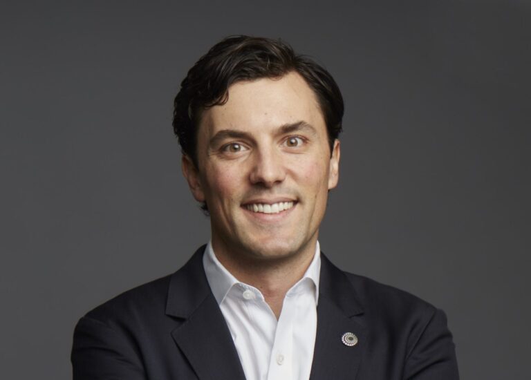 Chris Kelly Headshot