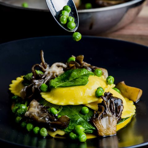 f02365e6-why-convene-farm-to-desk-dining-pasta_10dc0ip0dc0dc00003u000