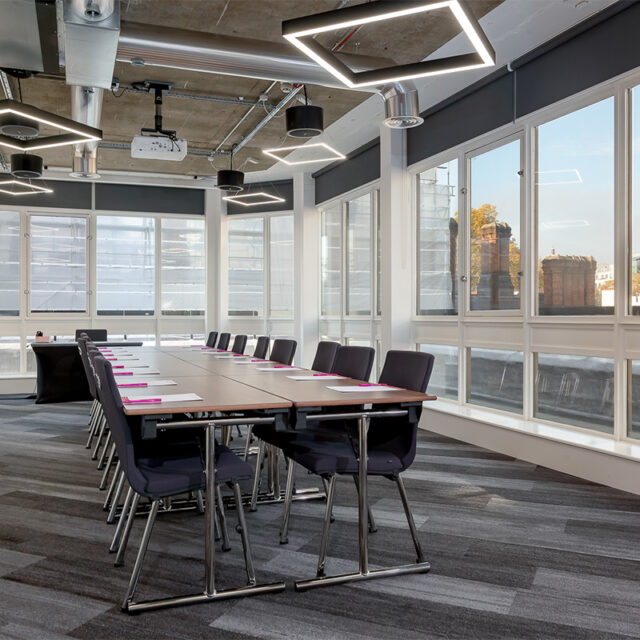 elevate-london-training-room-800x800-1-640x640